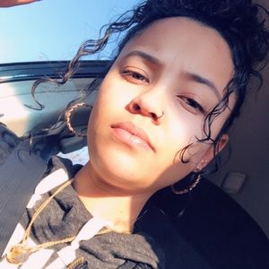 Meet your Posher, Leilani